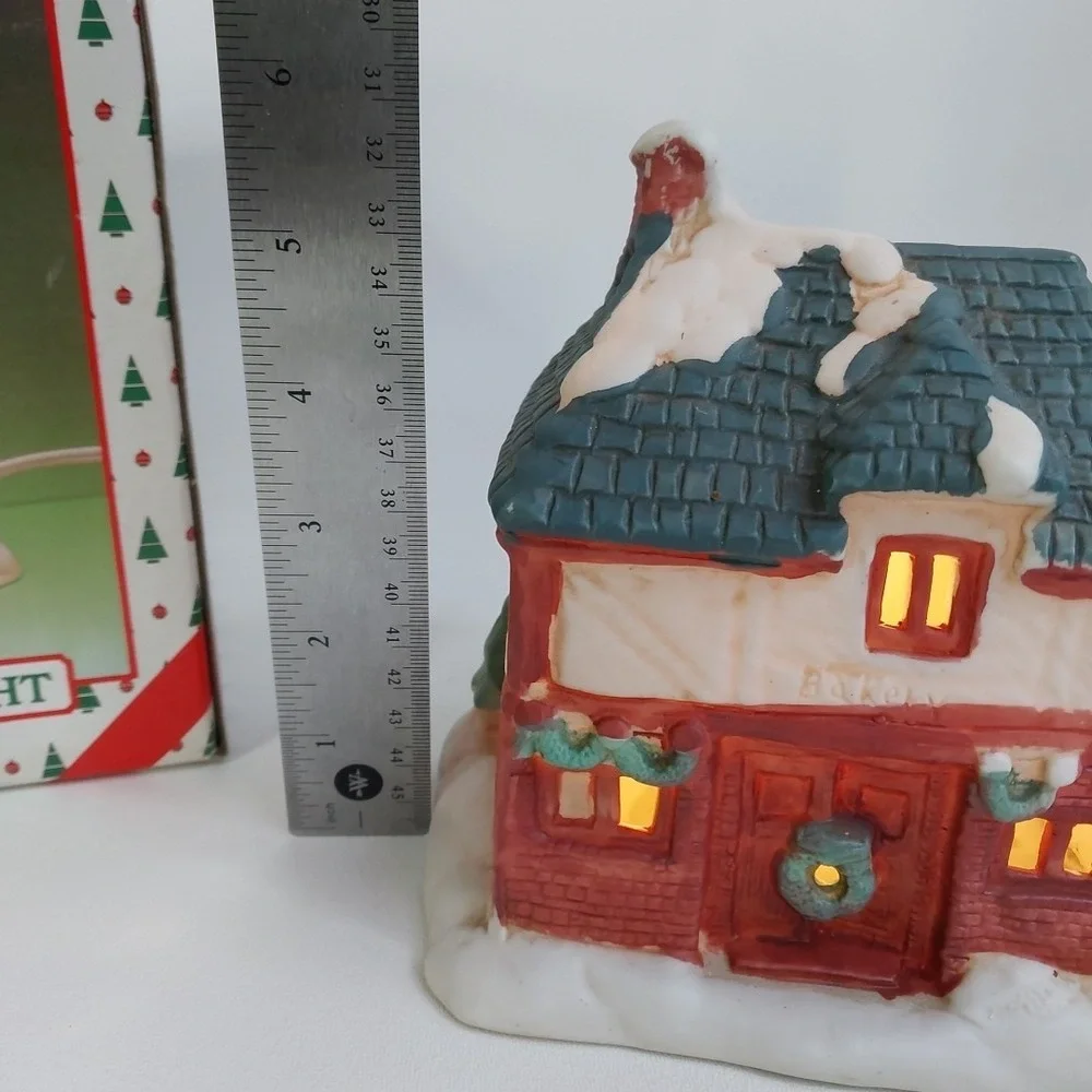 Vintage Christmas Village Lighted House 